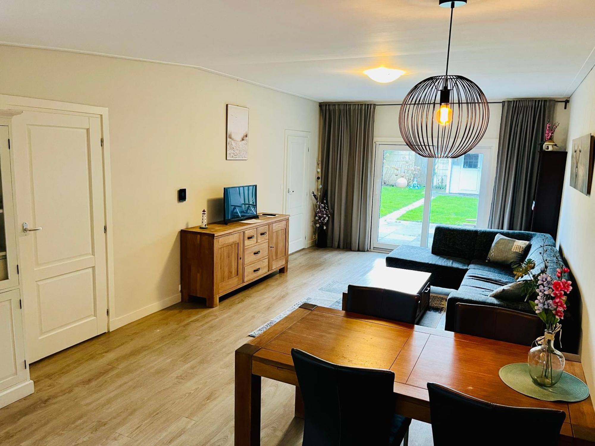 Rustig Gelegen Recreatiewoning In Zeeland Apartment Bruinisse Ngoại thất bức ảnh
